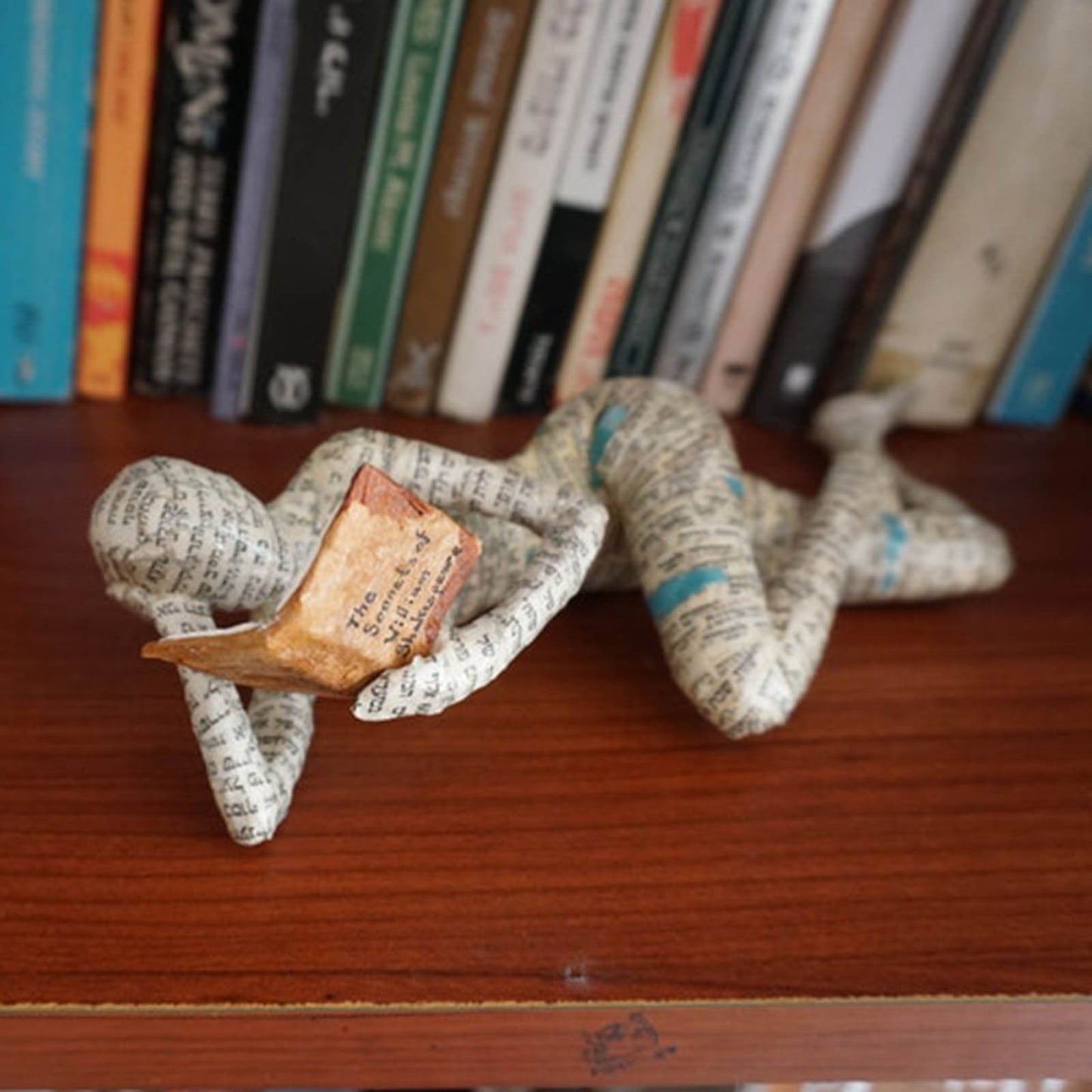 Statuette Femme Moderne