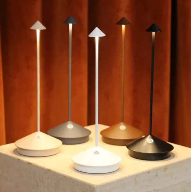 Lampe LED Sans Fil Lumora – Éclairage Moderne & Polyvalent