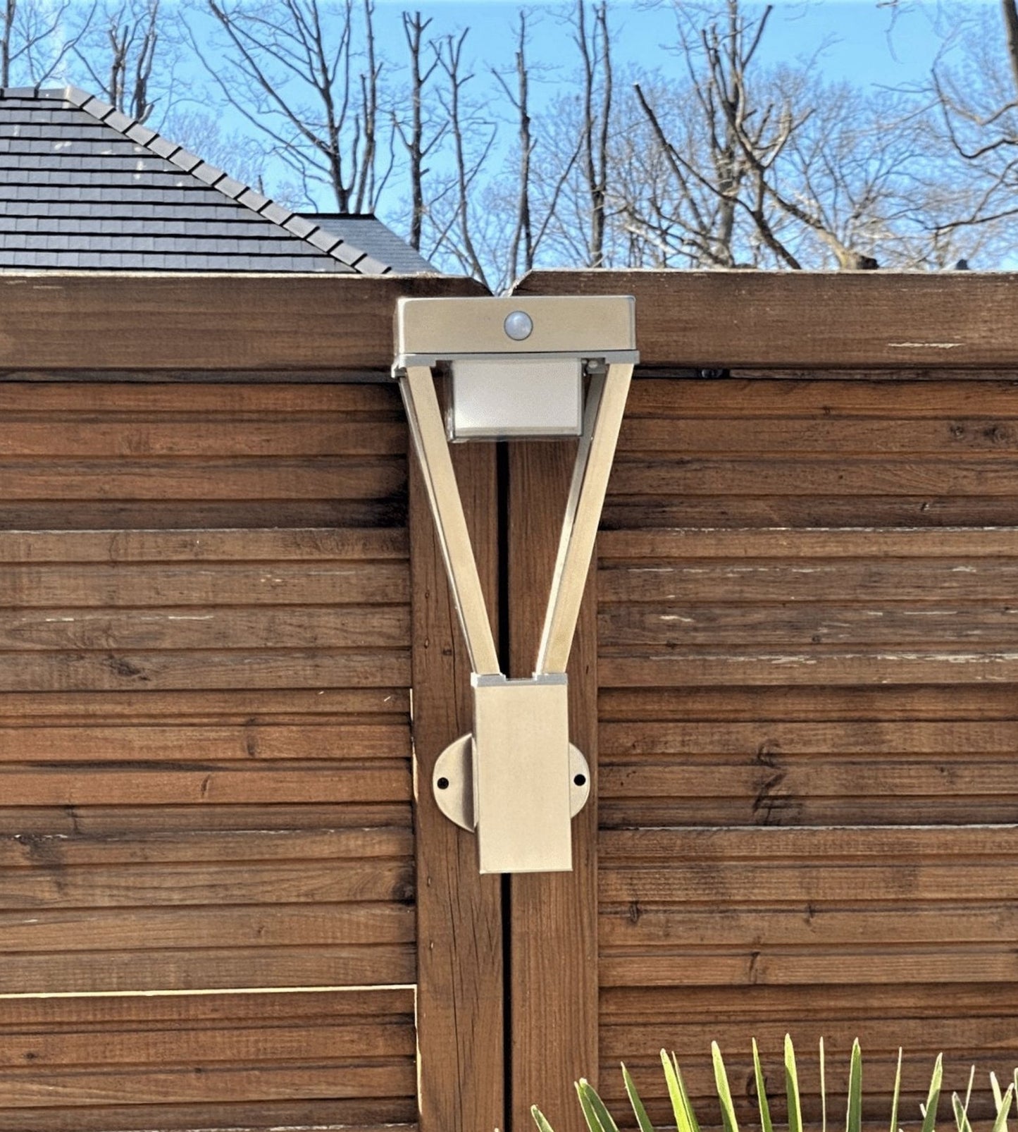 Applique Led extérieur solaire LUXOR - Détecteur de mouvements - 3 modes d'éclairages 75 à 600 lumens