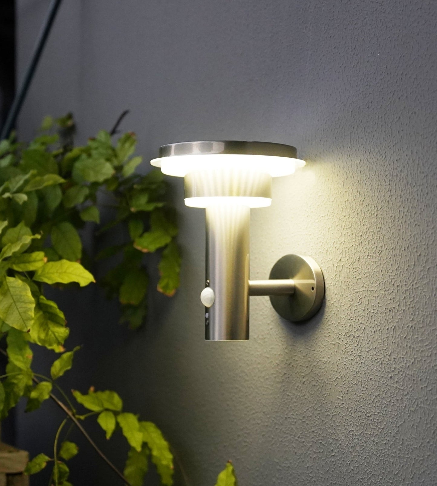 Applique Led solaire - Détecteur de mouvements - 3 modes d'éclairage 75 à 600 lumens