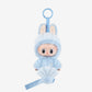 Peluche Créature marine joueuse – Figurine pendentif vinyle style Labubu 17,5 cm