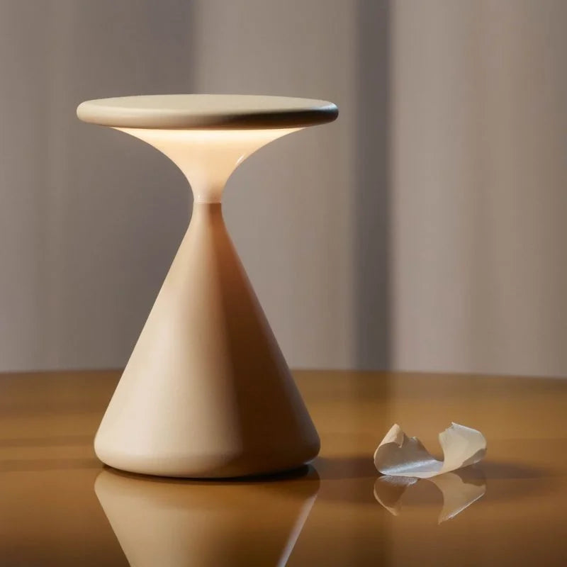 Lampe de table en sablier élégante