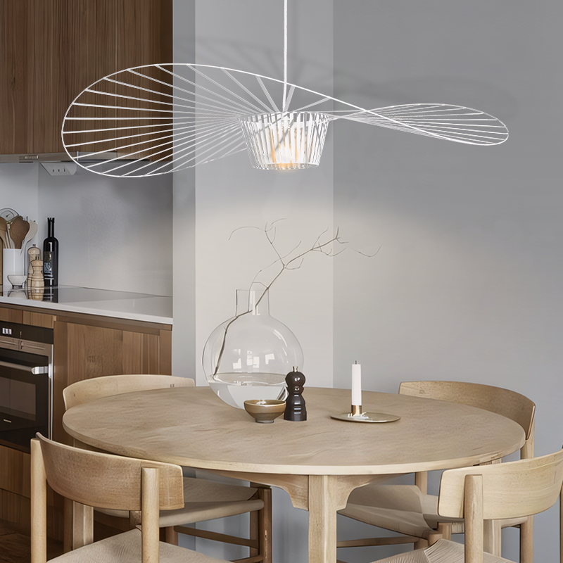 Suspension Élégante Veliova – Design Chapeau de Paille & Éclairage Raffiné