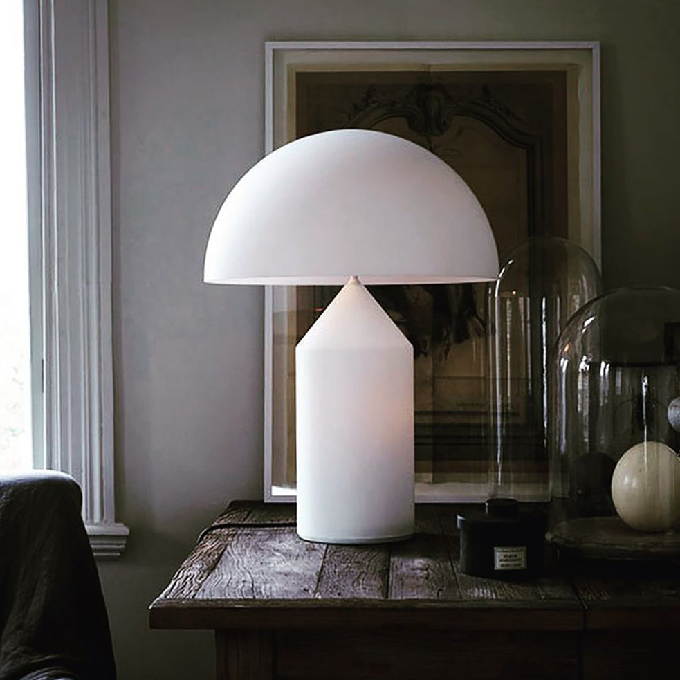Lampe de Table Métal Lumino – Design Élégant & Éclairage Fonctionnel