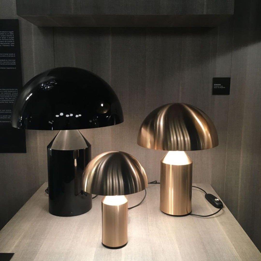 Lampe de Table Métal Lumino – Design Élégant & Éclairage Fonctionnel