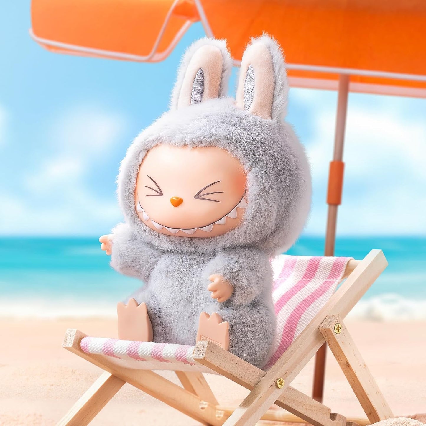 Figurine vinyle style Labubu – Créature assise surprise – Édition mystère style plush