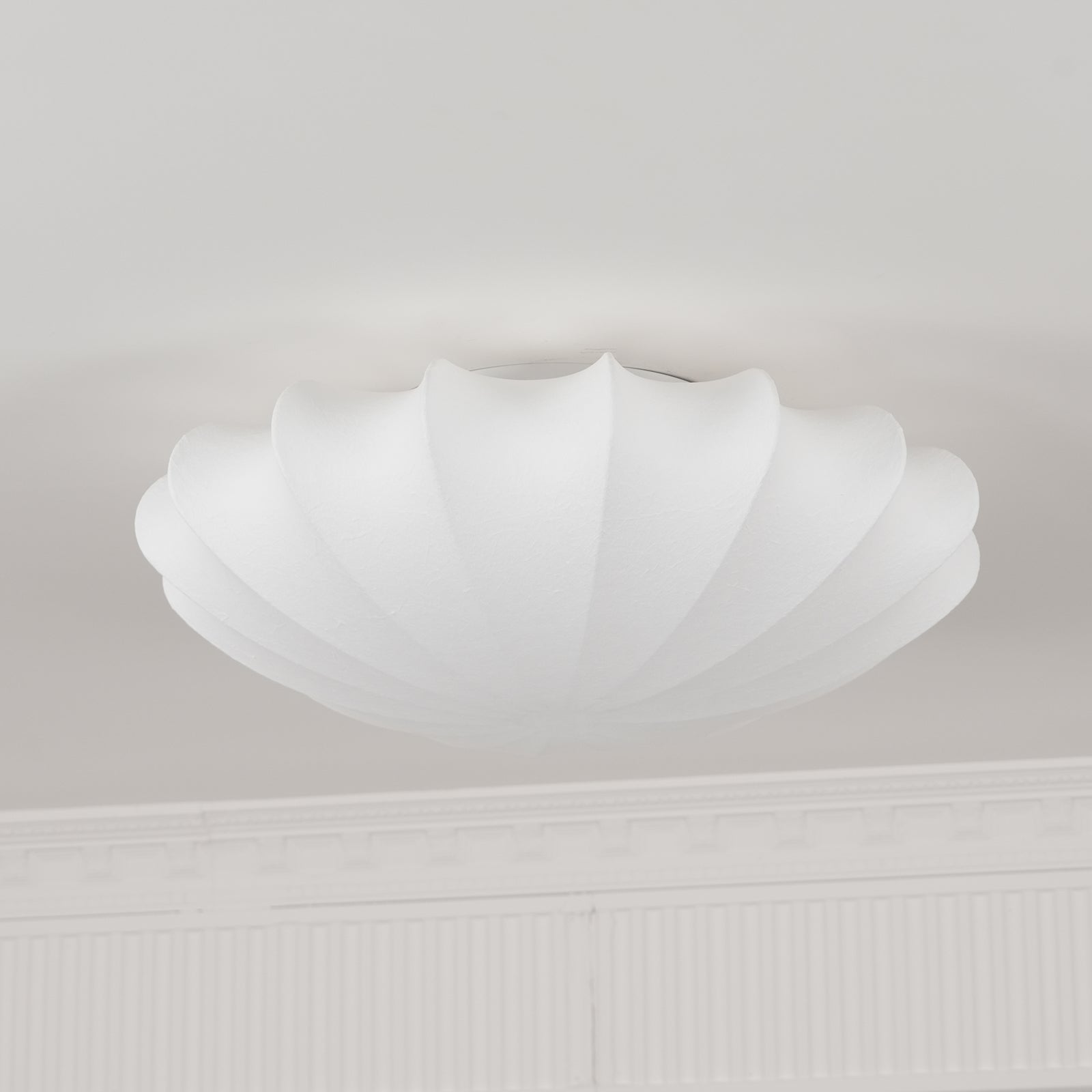 Plafonnier Design Inspiré des Coquillages - Éclairage Moderne en Métal et Polymères
