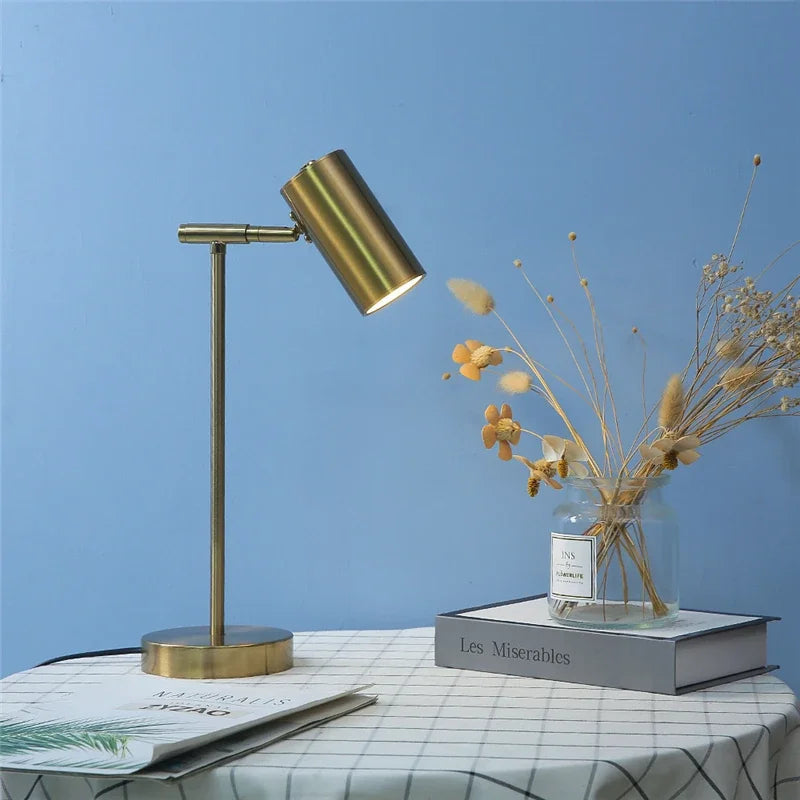 lampe de bureau dorée moderne protection des yeux créative