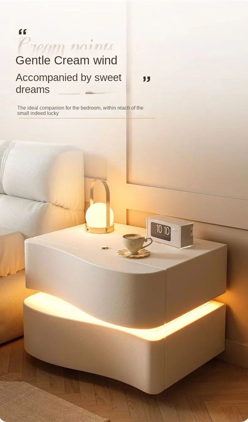 Table de chevet moderne et fonctionnelle LED