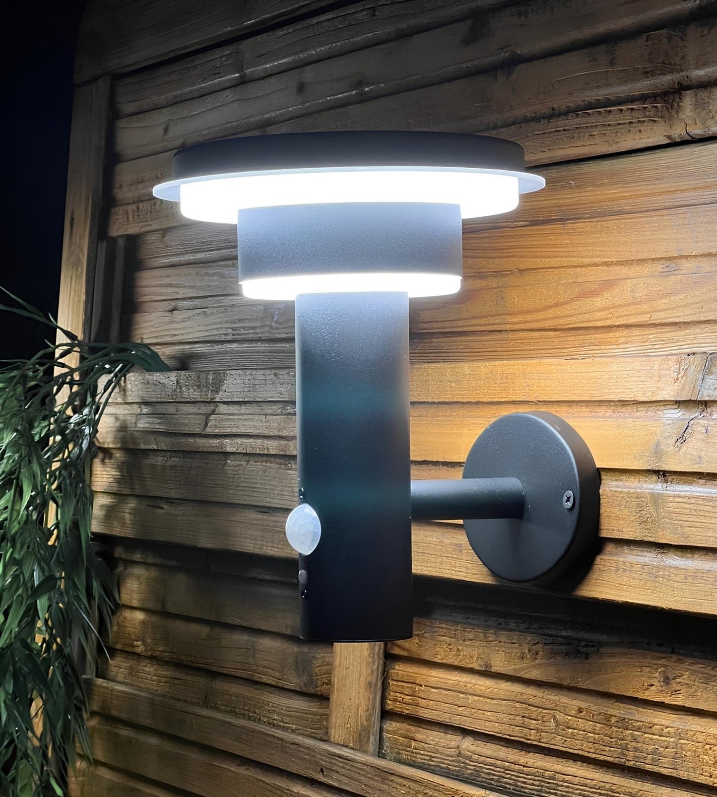 Applique Led solaire - Détecteur de mouvements - 3 modes d'éclairage 75 à 600 lumens