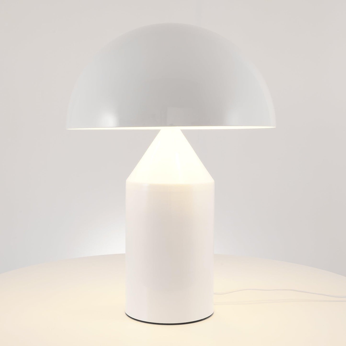 Lampe de Table Métal Lumino – Design Élégant & Éclairage Fonctionnel