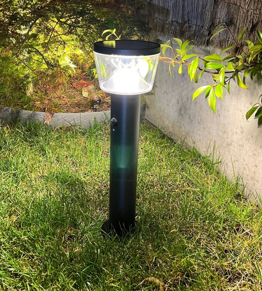 Borne Led solaire - Détecteur de mouvements - 3 modes d'éclairages 100 à 1000 lumens