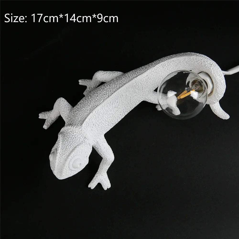 lampe de bureau lézard caméléon moderne et ludique en résine
