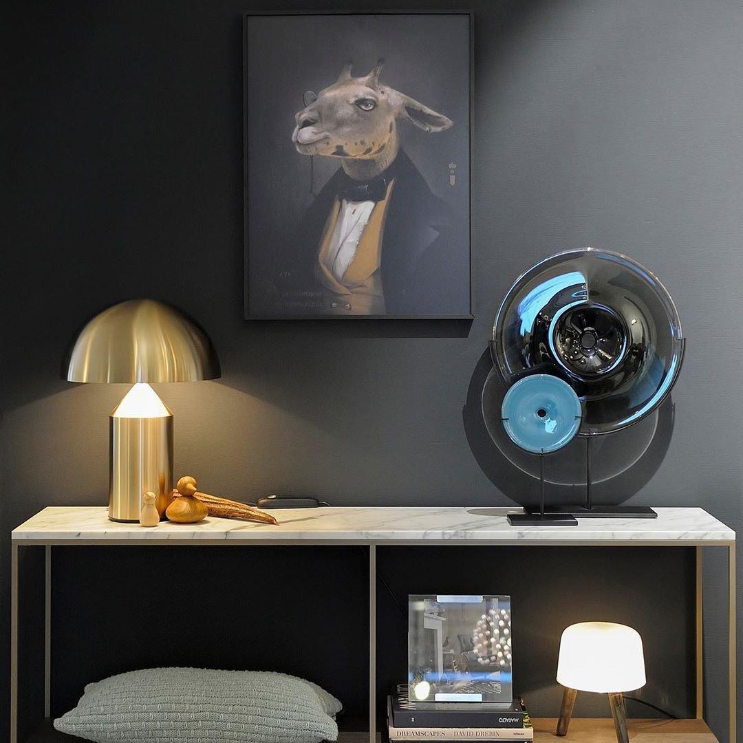 Lampe de Table Métal Lumino – Design Élégant & Éclairage Fonctionnel
