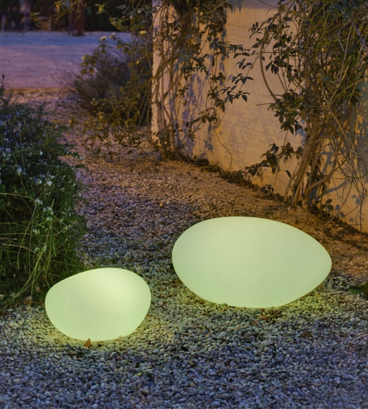 Galet lumineux solaire et rechargeable - RGB+CCT télécommandable - Détecteur crépusculaire