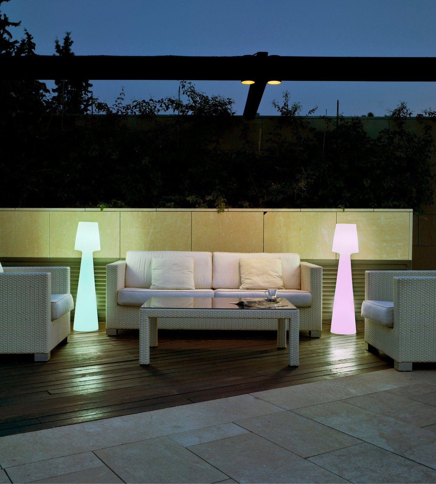 Lampadaire design rechargeable - Éclairage blanc et multicolore réglable - Extérieur et Intérieur