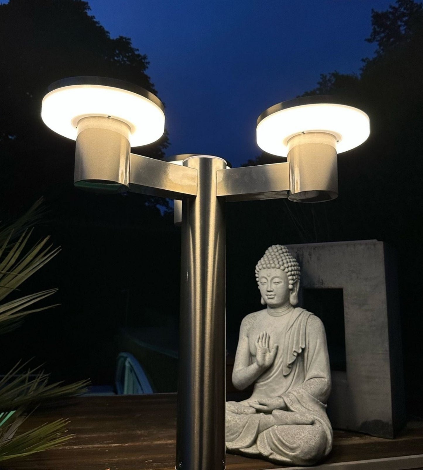 Grand Lampadaire solaire Led ALTO 3000 - Hauteur 2m - Télécommandable - 300 à 3000 lumens